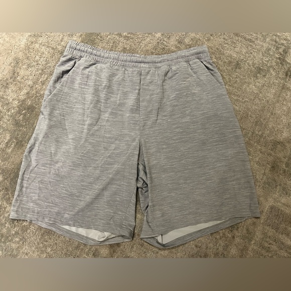 Lululemon Men’s Lined Short - Picture 3 of 12